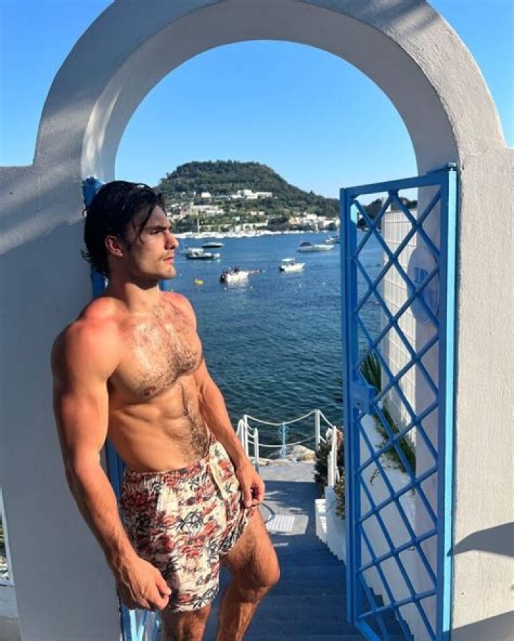 Bruno Pucci Height, Weight, Net Worth, Age, Birthday, Wikipedia, Who, Instagram, Biography