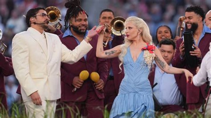 
Chris Martin Anointes Rihanna As “Best Singer Of All Time’ Ahead Of Super Bowl Halftime 