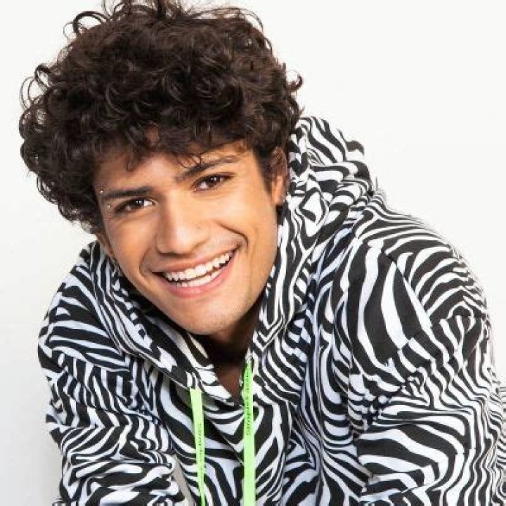 
Gabriel Santana’s Relationship: Is He Dating Anyone? Rumored To Be Gay 