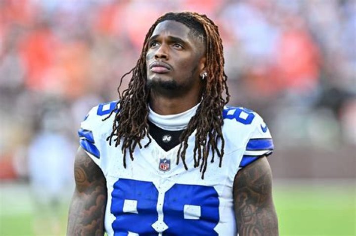 Is Ceedee Lamb Gay? Age, Height, Net Worth