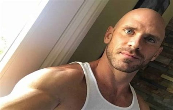 
Jason Pires Height, Weight, Net Worth, Age, Wiki, Who, Instagram, Biography 