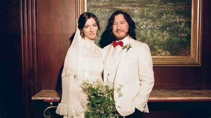 
Markiplier’s Wife – Is He In A Relationship With Fellow YouTuber Amy Nelson? 