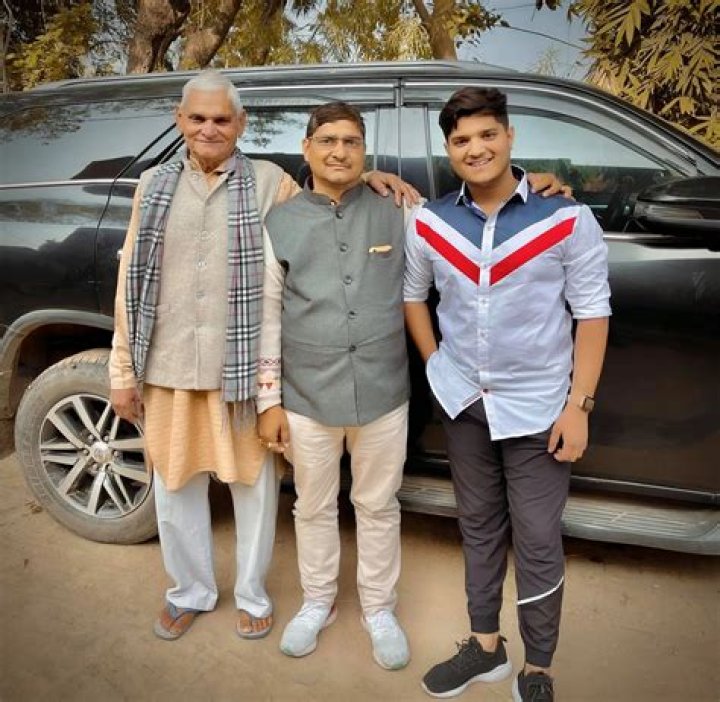 Rohit Shekhar Tiwari Height, Weight, Net Worth, Age, Birthday, Wikipedia, Who, Instagram, Biography
