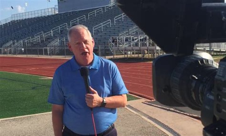 What happened to Greg Simmons? Veteran KSAT sports anchor’s resignation explored