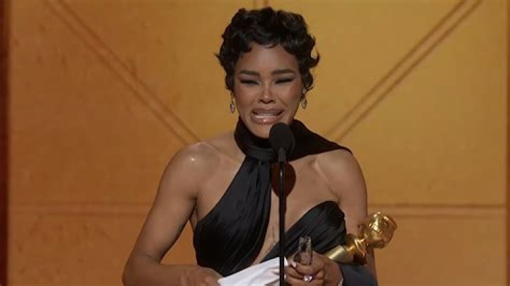 
‘White Lotus’ ‘ Mike White Was ‘Too Drunk’ for Planned Globes Speech But ‘Would Take a Bullet’ for Cast 