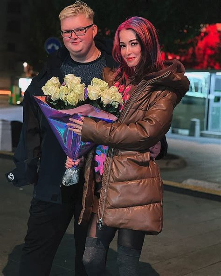 
Who Is Angelica Liqueen Yezieva? Boombl4 Wife Blackmails Him With Drugs Video 